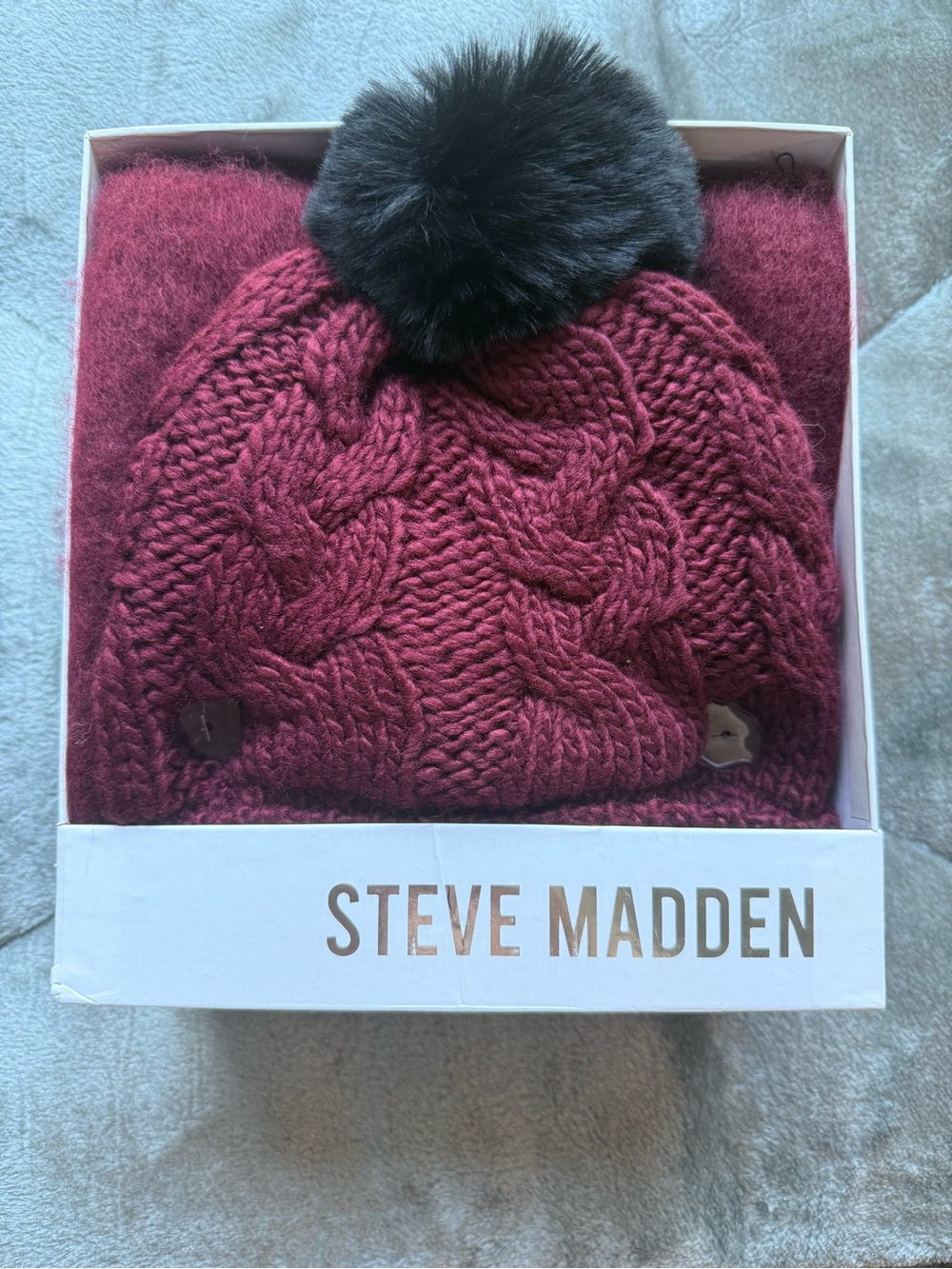 Steve Madden Maroon Hat and Scarf Set